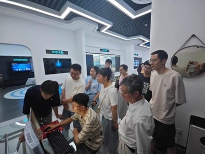 皖江工學(xué)院 以教育信息科學(xué)技術(shù)開發(fā)驅(qū)動(dòng)教學(xué)創(chuàng)新與人才培養(yǎng)