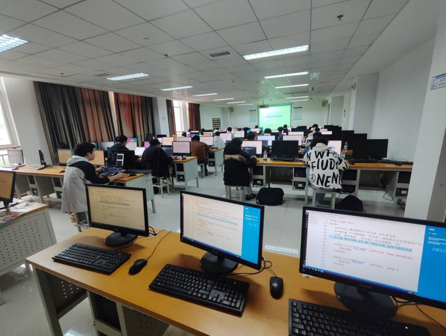 信息機電學院移動應用開發專業期中技能測試 以賽促學，檢驗信息科學技術開發能力